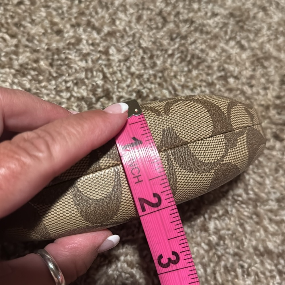 Coach hard-side glasses / sunglasses case - EUC! - Picture 8 of 11